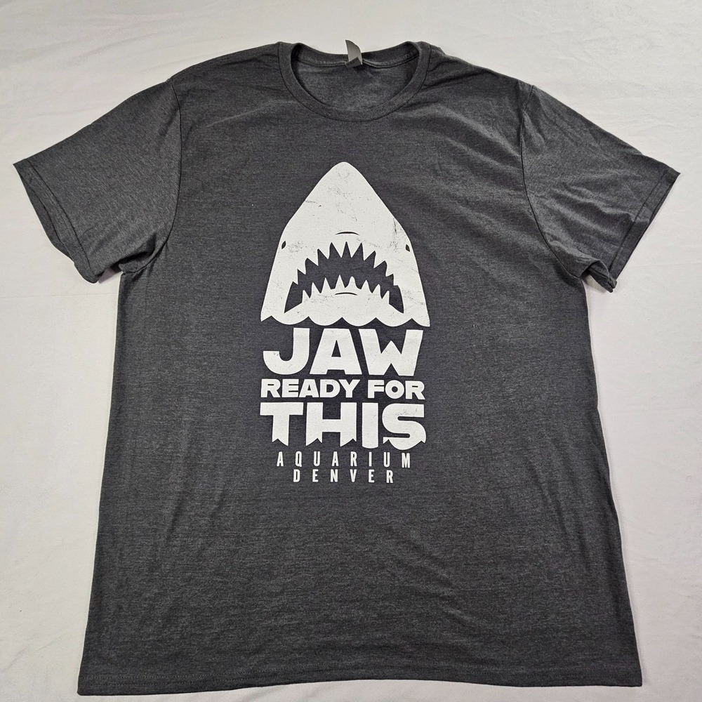 Denver Aquarium Jaw Ready Gray Short Sleeve Cotton Blend T-Shirt Men's XL